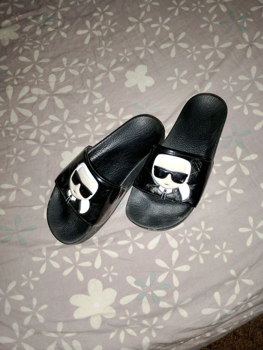 Оригинални чехли на karllagerfel