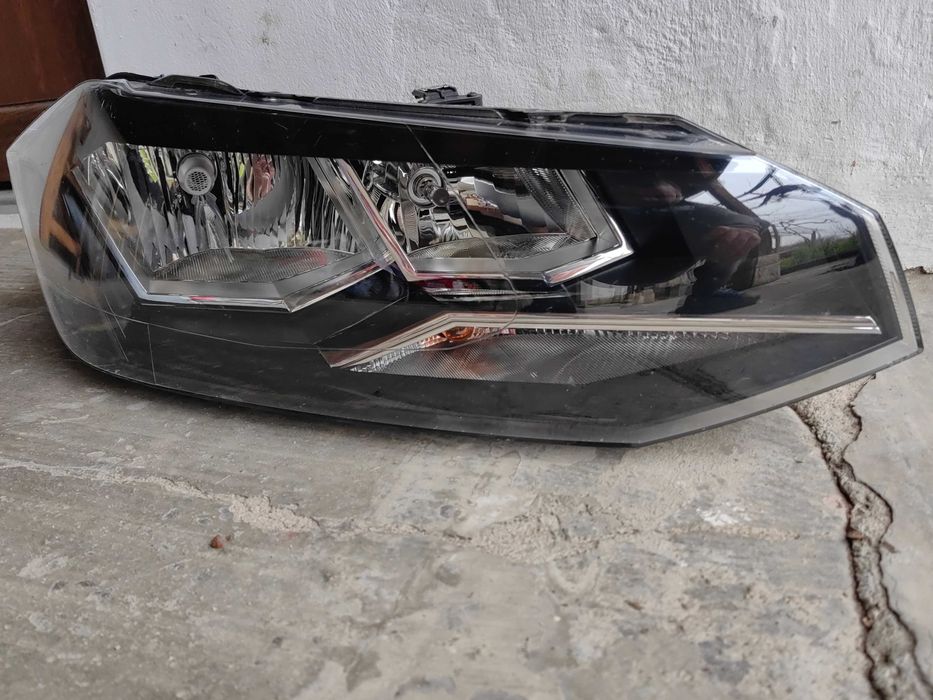 Фар VW Polo 2G десен / Фар Polo 2G / Фар Поло 2Г Оригинален