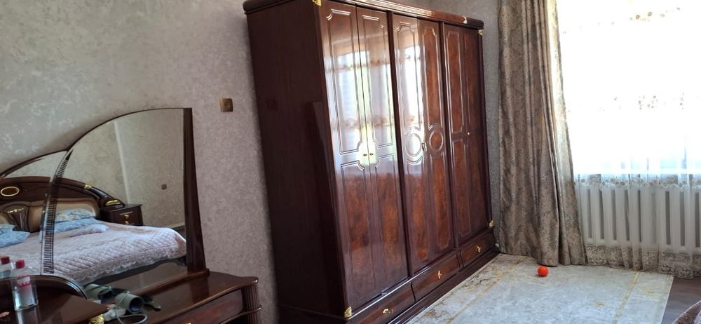 Продаю 2-х спальный гарнитур