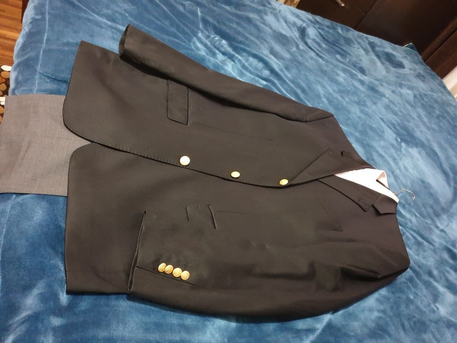 Продаю мужской пиджак