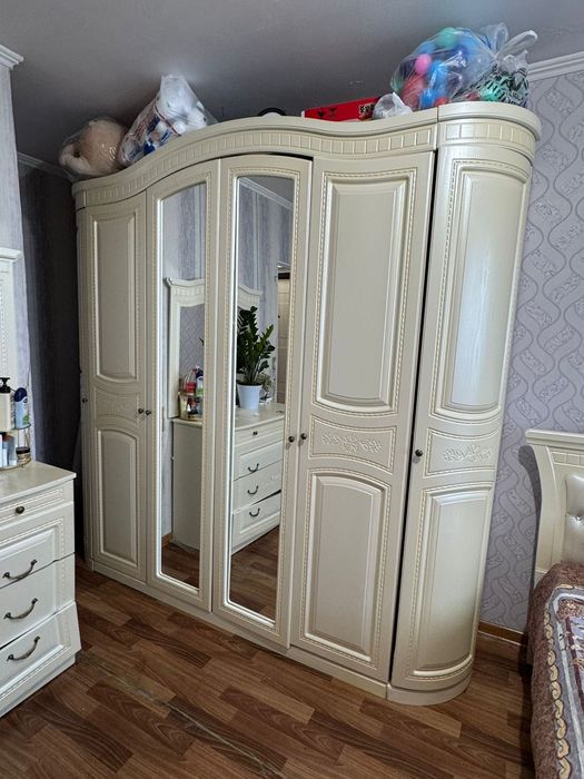 Спальный гарнитур