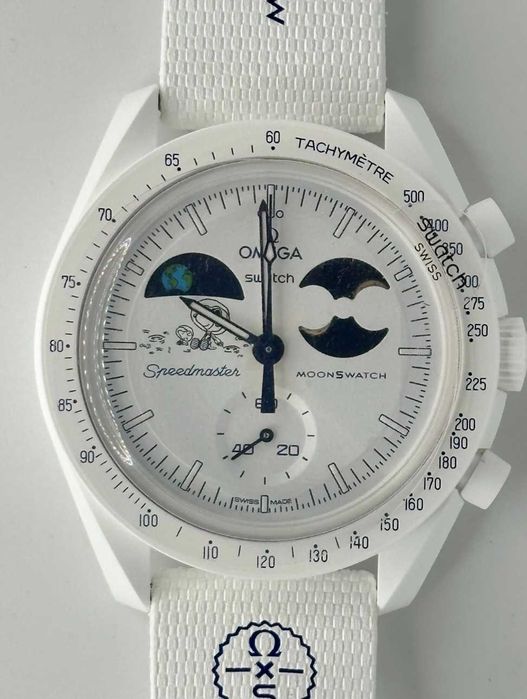 OMEGA × Swatch MoonSwatch – Mission to Earthphase (Moonshine Gold)