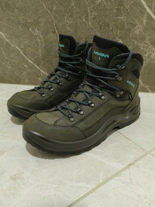 Туристически обувки LOWA Gore-Tex Обувки за лов  туризъм или студ 44