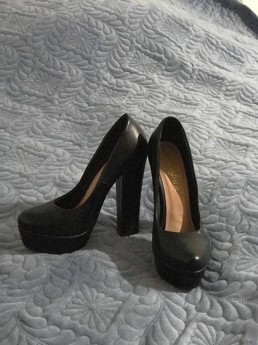 Туфли на каблуке