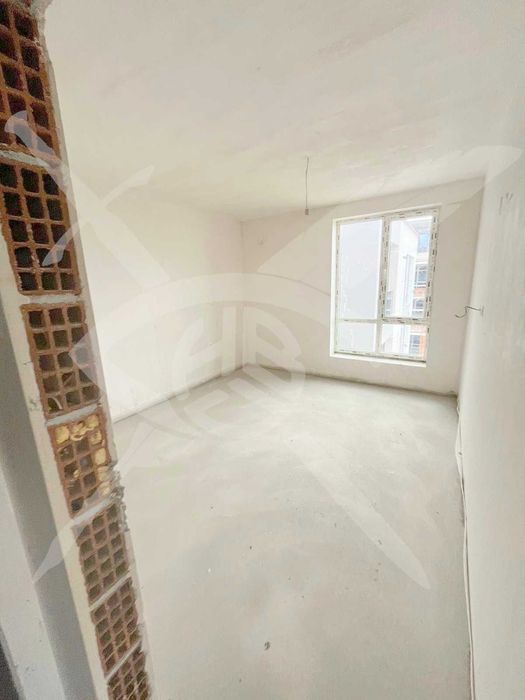 Продава се Тристаен апартамент в Пловдив, Остромила - 99 кв.м за 1112 €/кв.м - Снимка #1