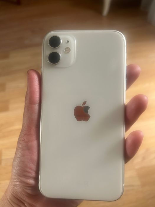 Продам iPhone 11