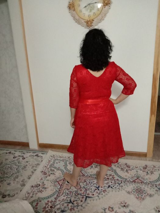 Платье,красного цвета,