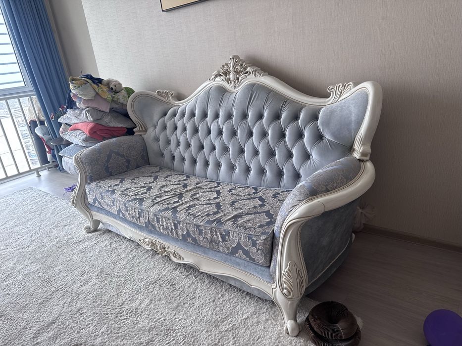 Продам стильный диван