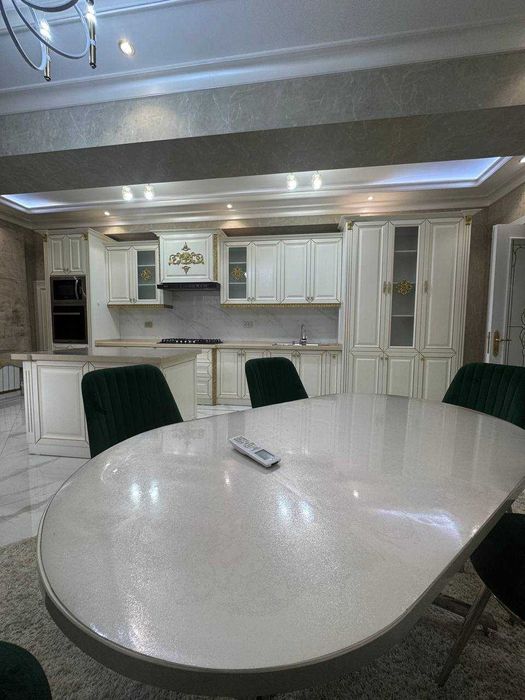 Срочно Продается ЖК ЖАНГОХ 215м2 4х ком ор-р Абая корзинка  ц-13 !!