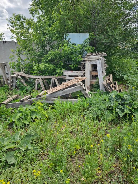 Отдам доски на дрова бесплатно