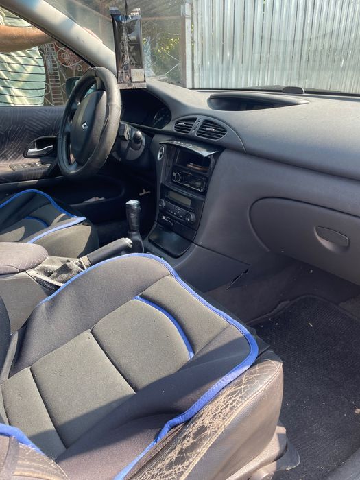 Продавам Reno laguna