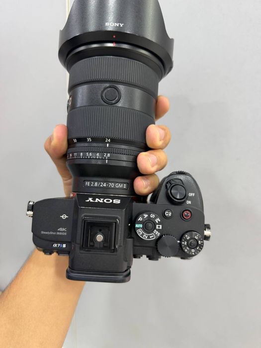 Sony A7S III + Sony 24-70mm F2.8 GM II (2-pokoleniya) | Ideal holat