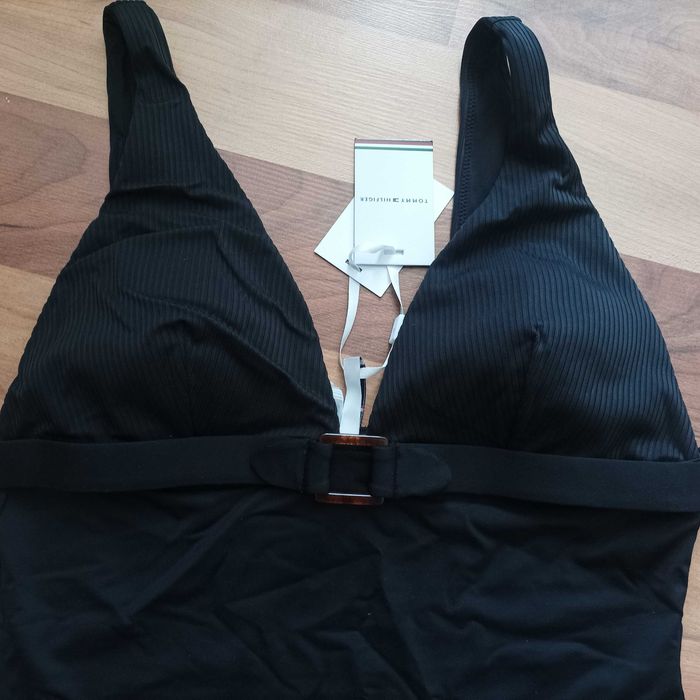 Tommy Hilfiger M/L цял бански