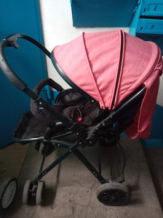 Продаётся каляска.