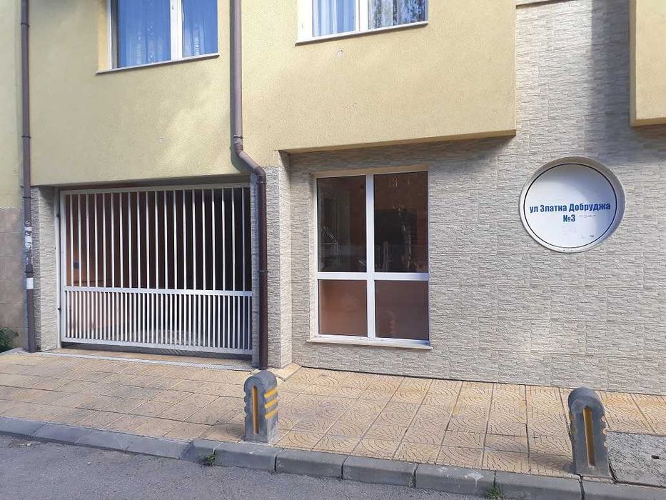 Дава се под наем Офис в София, Красна поляна 3 - 65 кв.м за 255 € - Снимка #1