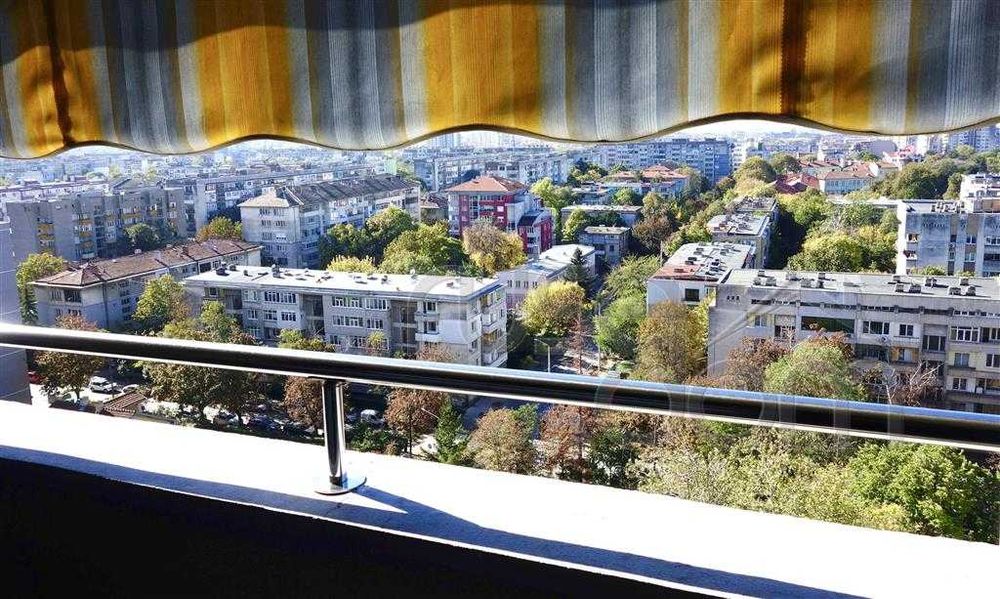 Продава се Тристаен апартамент в Русе, Алеи Възраждане - 98 кв.м за 1725 €/кв.м - Снимка #16