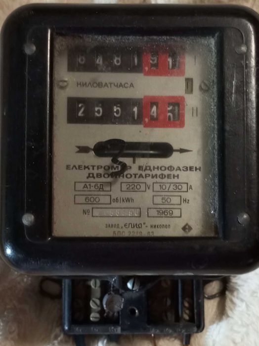 Монофазенн, двойно тарифен електромер