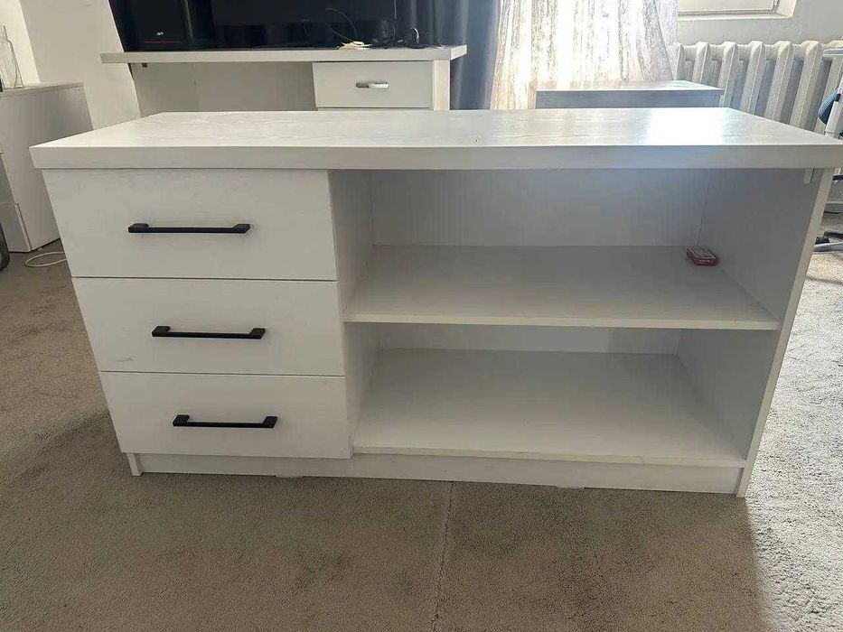 Офисная мебель (столы, кресла, стулья, шкафы)