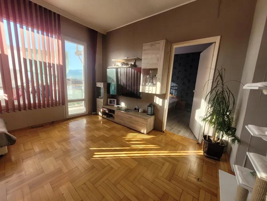 Продава се Тристаен апартамент в Пловдив, Коматево - 86 кв.м за 1349 €/кв.м - Снимка #1