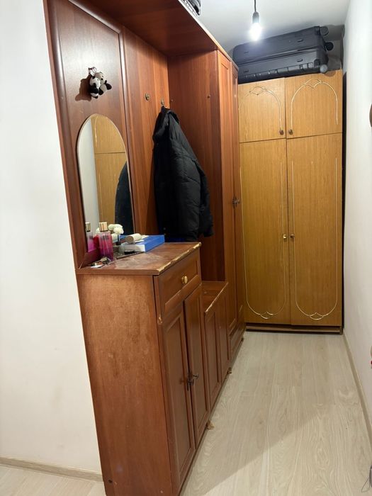 1 түрлі шкаф жане прихожка сатылады