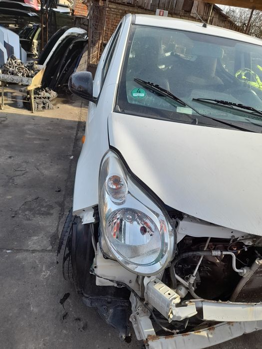 Far dreapta Suzuki Alto an 2009-2015 ( Europa )