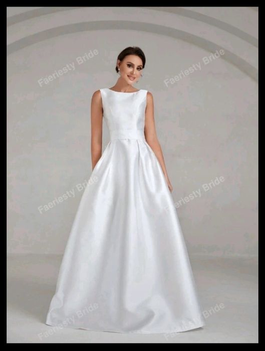 Vand rochie de mireasa noua