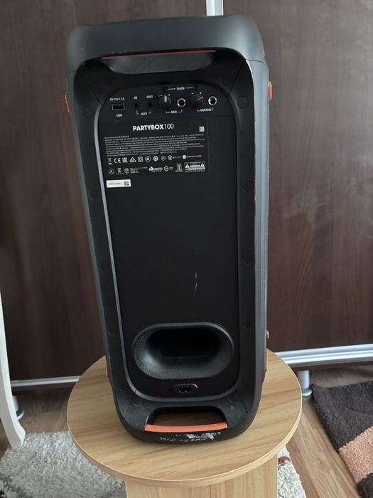 JBL partybox 100