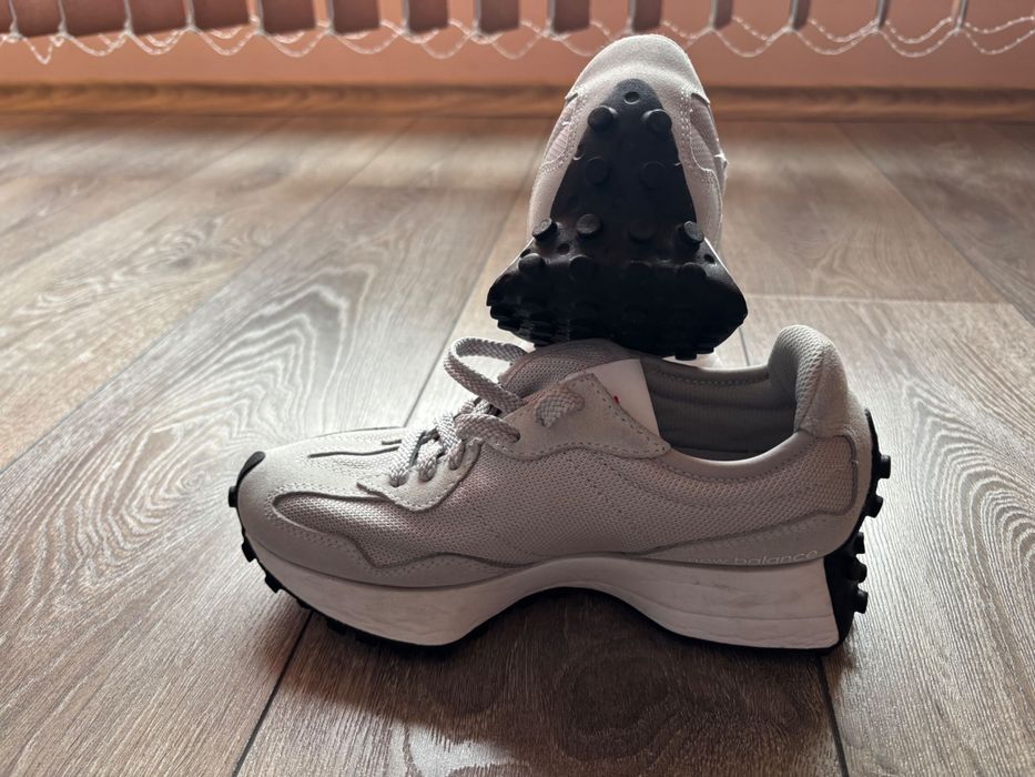New balance модел 327