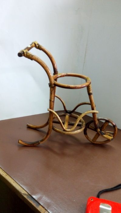 Стойка за вино от бамбук