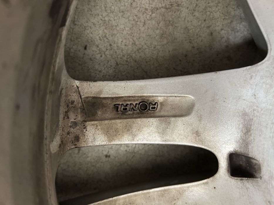 Гуми с джанти WV Touareg 255/60/17 и зимни гуми 255/55/18