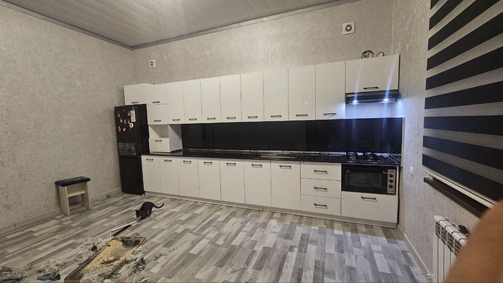 Buyurtma asosida OSHXONA mebel