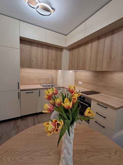 Дава се под наем Двустаен апартамент в София, Изток - 70 кв.м за 510 € - Снимка #1