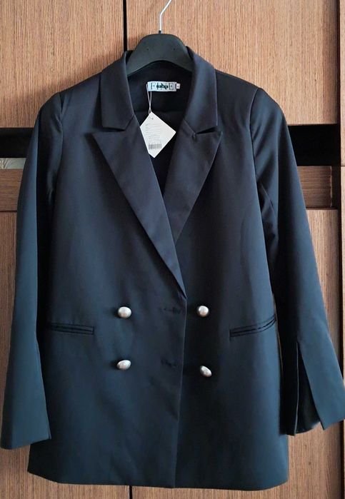 Пиджак черный новый