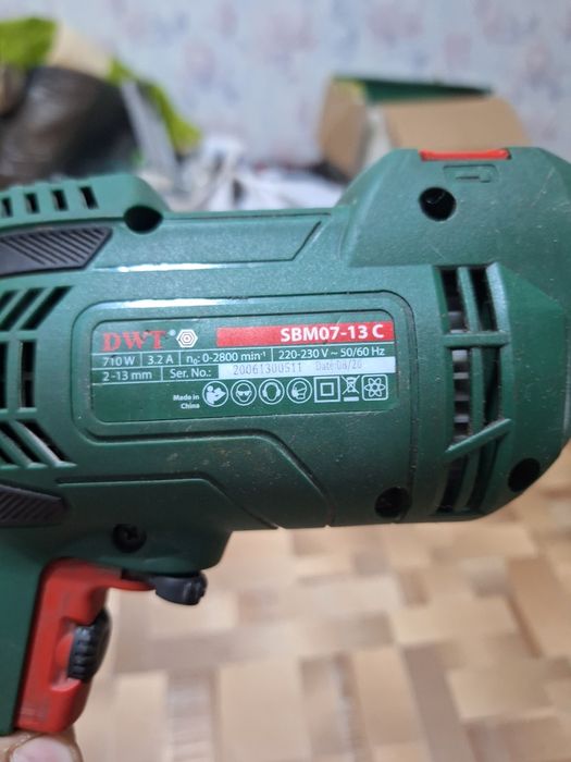 Дрель - шуруповерт марки DWT