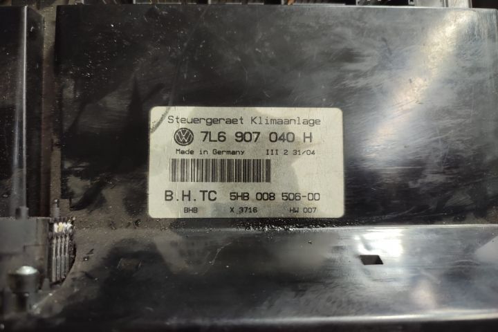 Panou comanda clima 5hb00850600 Volkswagen VW Touareg generatia 1 7L  [din 2002 pana  2007] seria