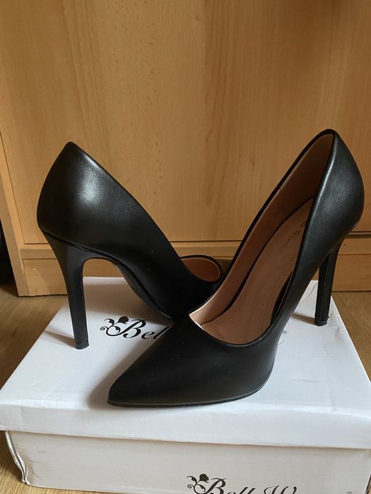 Pantofi stiletto