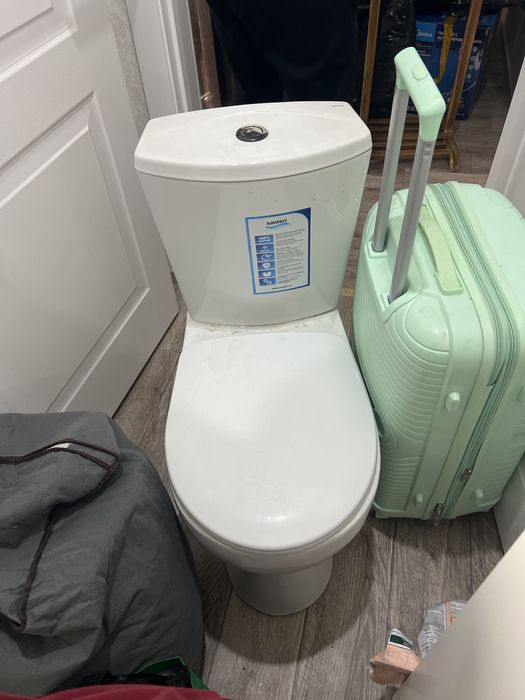 Унитаз в хорошем состоянии