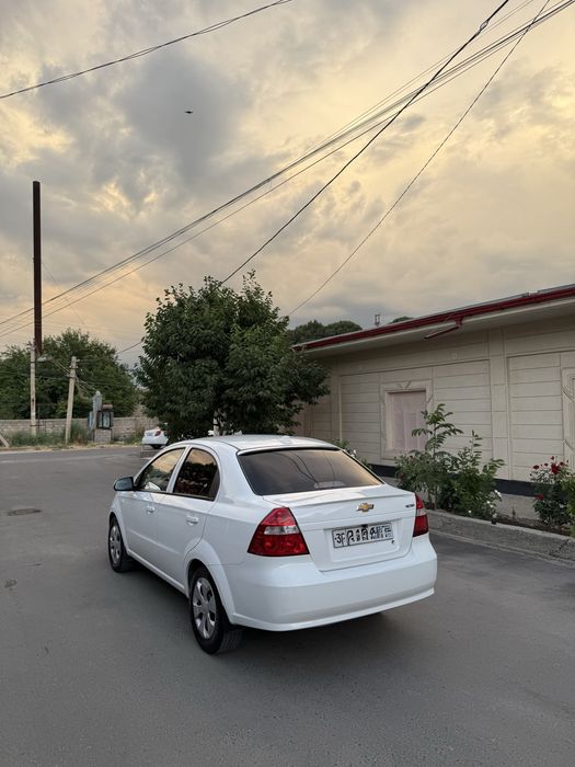 Срочно нехиа 3 сотилади