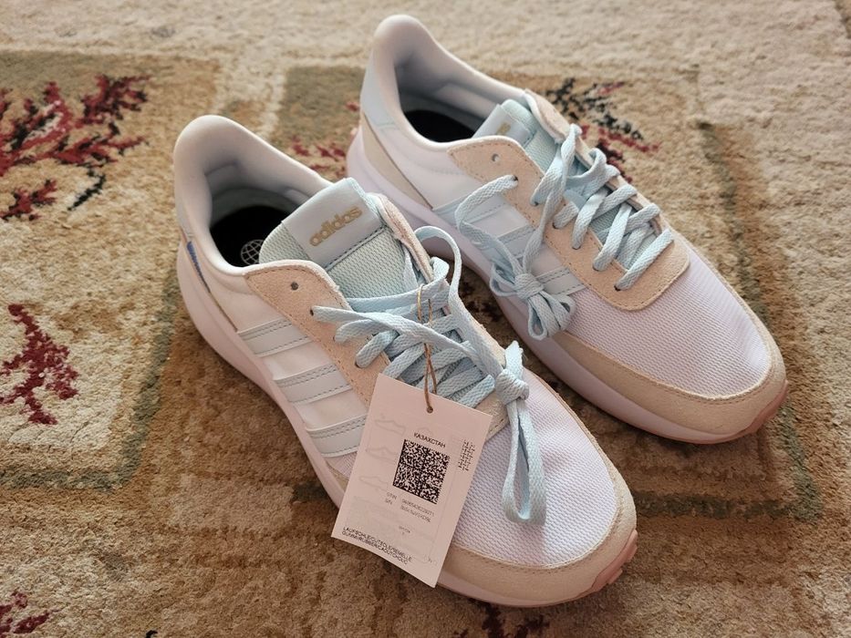 Кроссовки Adidas