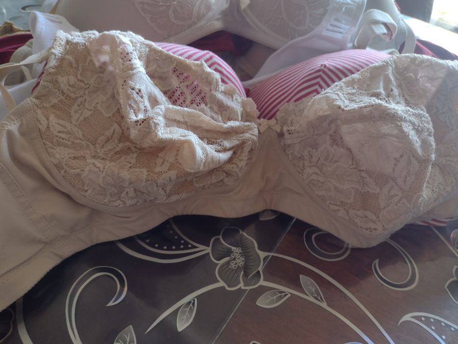 Lot sutiene dama mărime 44/100
