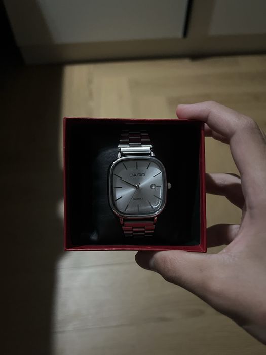 Часы casio серибристого цвета