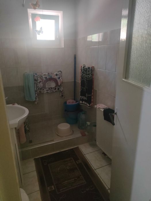 Apartament 3 camere, decomandat.