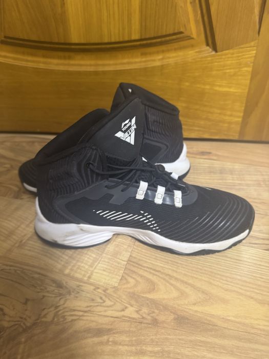 Продам кросовки р 38