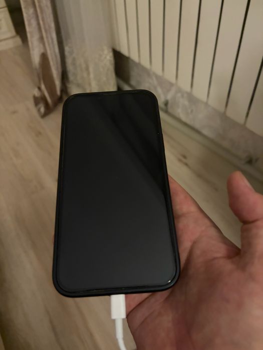 Продам Айфон 13, про мах