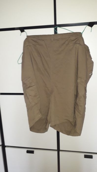 Pantaloni scurti bermude masura exceptionala