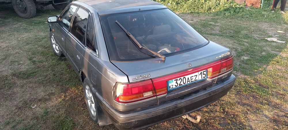 Мазда 626 2.0L 450000тг.