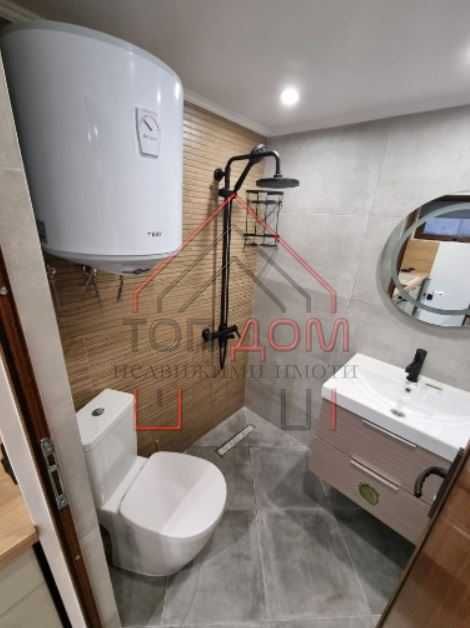 Дава се под наем Едностаен апартамент в Варна, Център - 26 кв.м за 306 € - Снимка #6