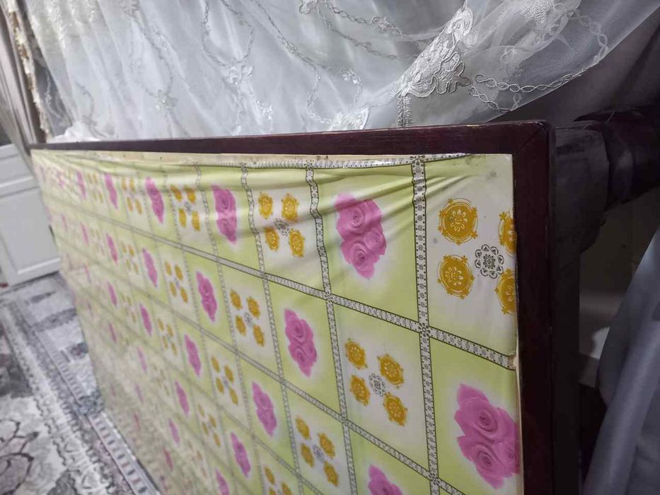 Sotiladi Uyga Mehmonxonaga Choyxonalar  Xontaxta yangi butun xolatda t