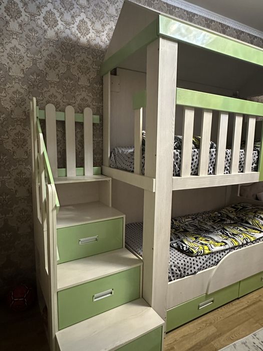 Кровать двухэтажная