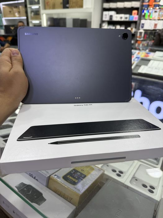 Samsung Tab S11 - 8/256 gb
